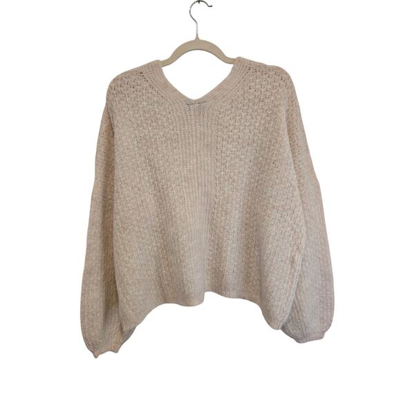 VICI beautiful cream vneck sweater size large, nwot - Picture 5 of 9